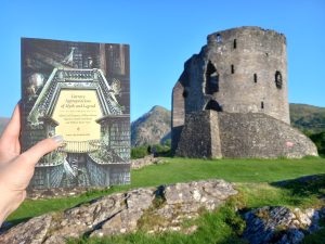 Book by Ewa Młynarczyk and Dolbadarn Castle, Wales / Książka Ewy Młynarczyk i zamek Dolbadarn w Walii